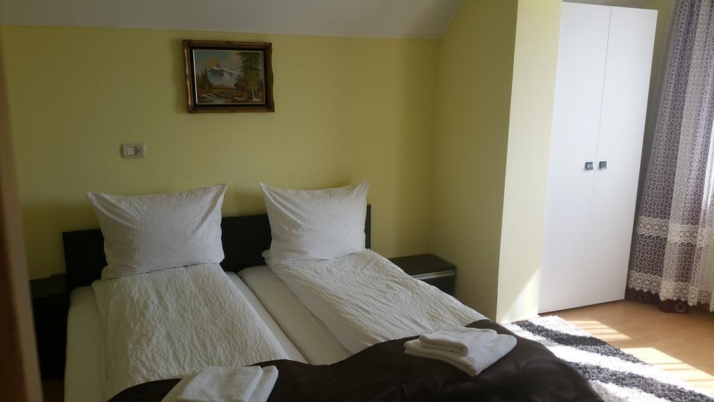 Family Pension Арад Экстерьер фото