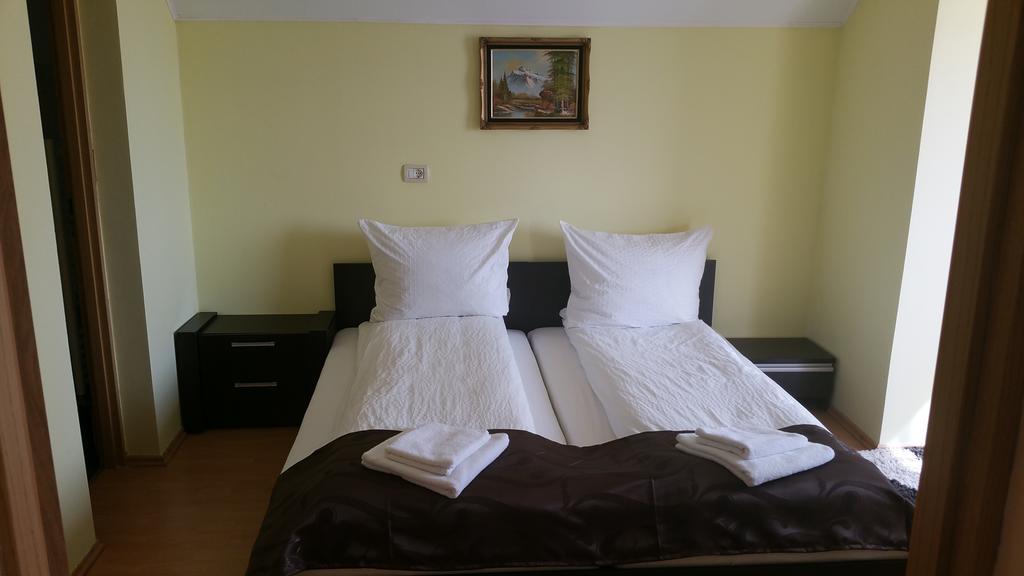 Family Pension Арад Экстерьер фото