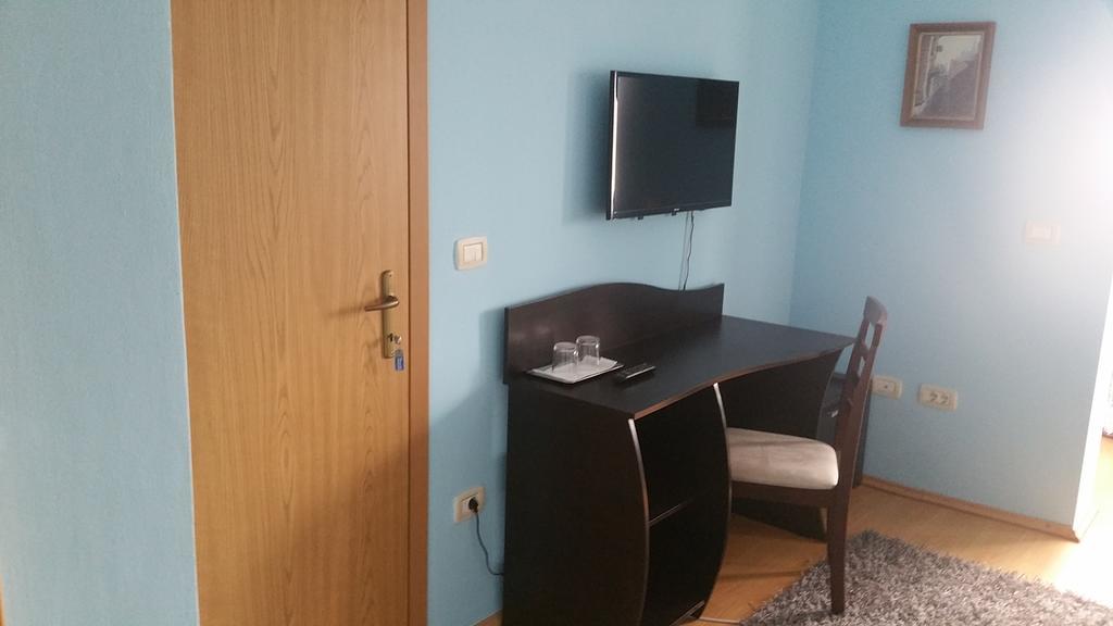 Family Pension Арад Экстерьер фото