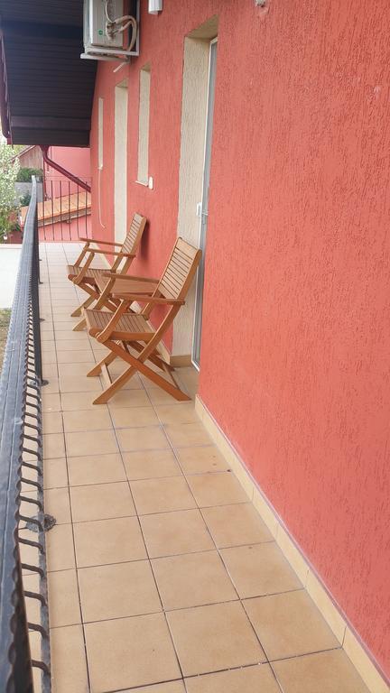 Family Pension Арад Экстерьер фото