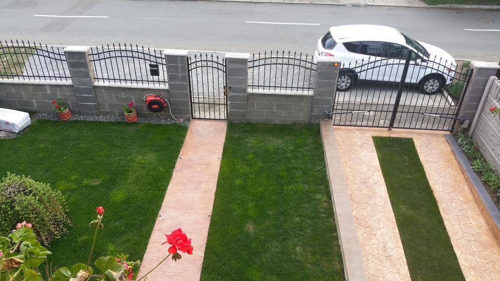 Family Pension Арад Экстерьер фото