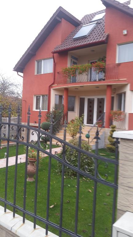 Family Pension Арад Экстерьер фото