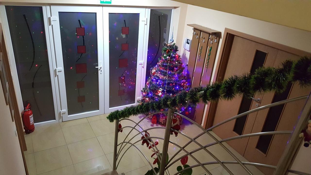Family Pension Арад Экстерьер фото